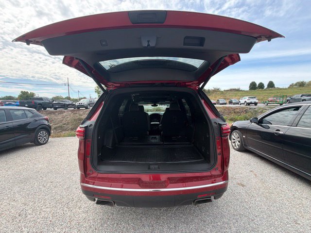 Used 2023 Chevrolet Traverse Premier w/ LPO, Floor Liner Package AWD/4WD image 44