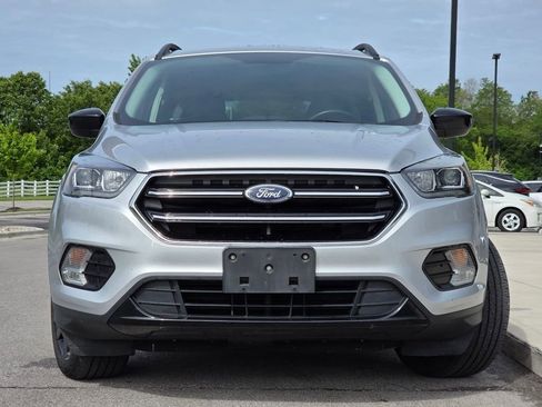 Used 2019 Ford Escape SE FWD image 3