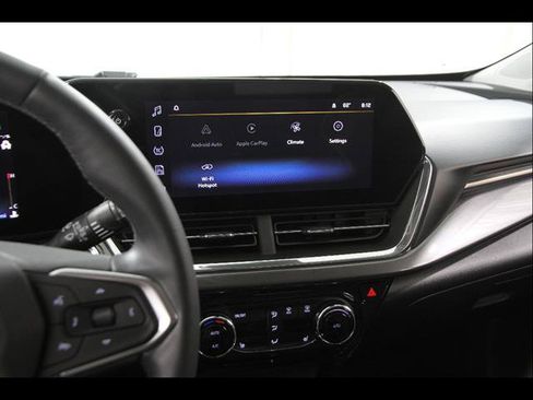 Used 2024 Chevrolet Trax ACTIV w/ Driver Confidence Package FWD image 9