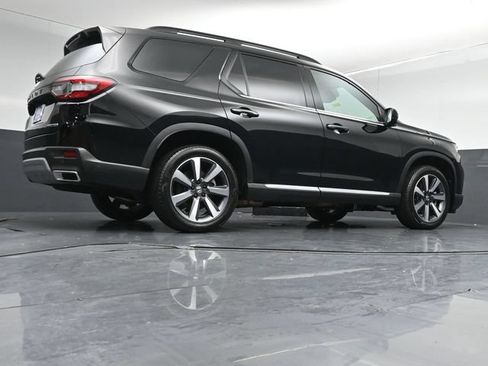 Used 2025 Honda Pilot Touring image 43