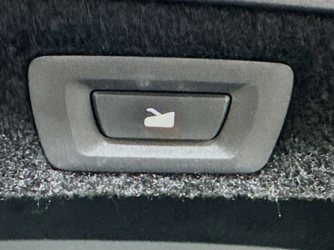 Used 2024 Lucid Air Pure image 31