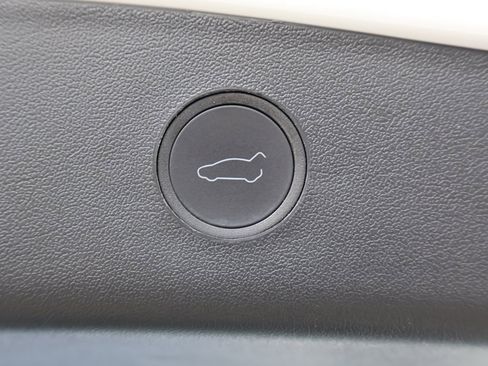 Used 2023 Tesla Model 3 Standard Range image 20