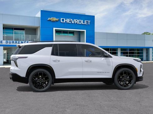 New 2026 Chevrolet Traverse RS w/ LPO, Floor Liner Package FWD image 13