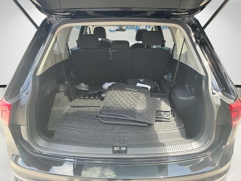 Certified 2022 Volkswagen Tiguan S FWD image 27