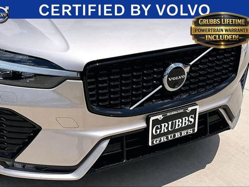 Used 2025 Volvo XC60 B5 Ultra AWD/4WD image 37