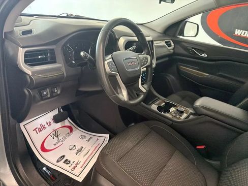 Used 2023 GMC Acadia SLE w/ Driver Convenience Package FWD image 13