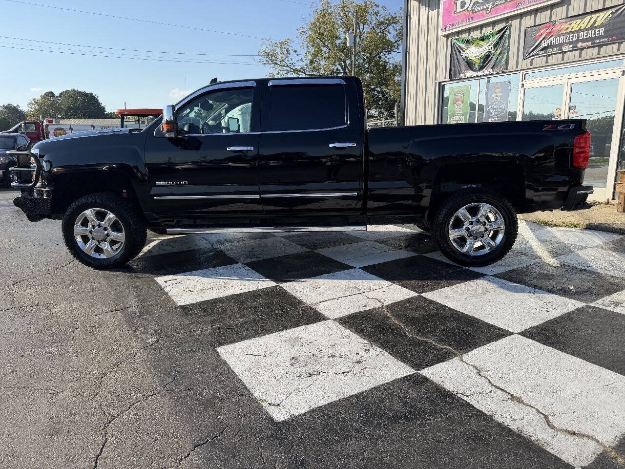 Used 2019 Chevrolet Silverado 2500 LTZ w/ Duramax Plus Package AWD/4WD image 8