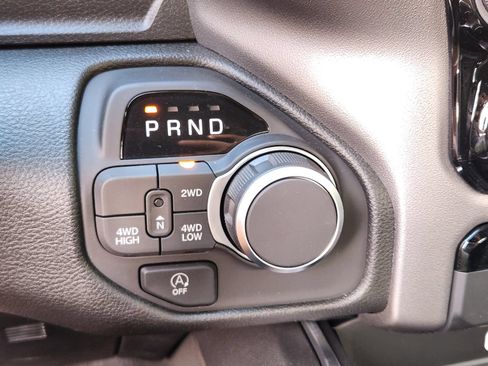 New 2026 RAM 1500 Express AWD/4WD image 19