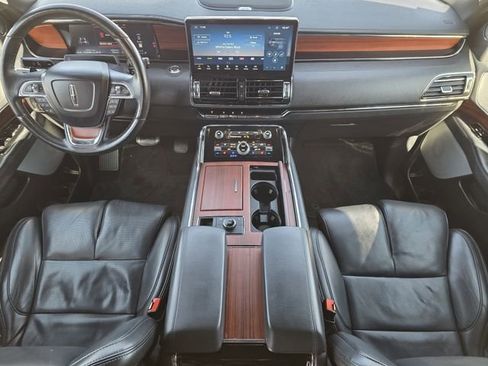 Used 2024 Lincoln Navigator Reserve image 24