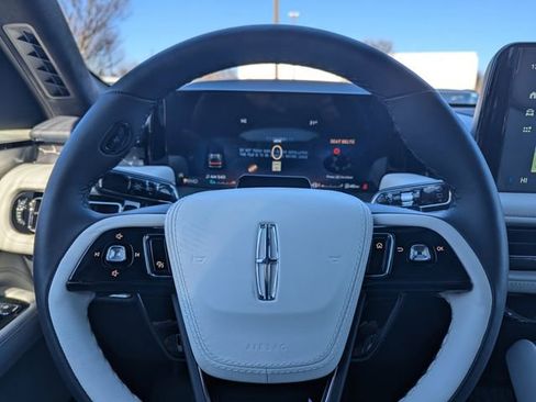 New 2026 Lincoln Aviator Black Label w/ Jet Appearance Package image 25