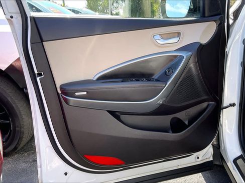 Used 2018 Hyundai Santa Fe Sport image 22