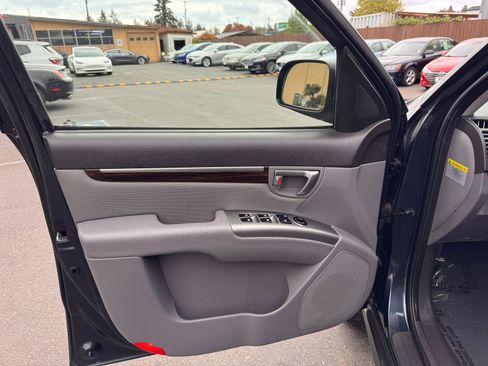 Used 2011 Hyundai Santa Fe GLS FWD image 10