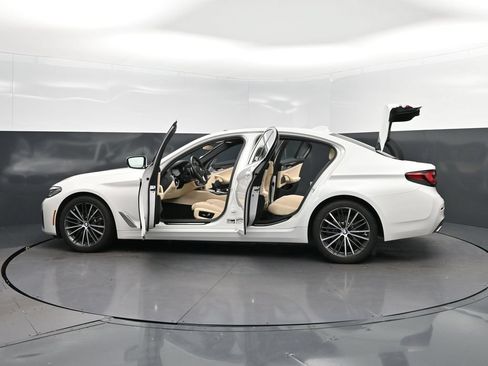 Used 2023 BMW 530i w/ Premium Package RWD image 46