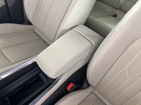 Used 2021 Audi e-tron Premium Plus w/ Premium Plus Package image 20