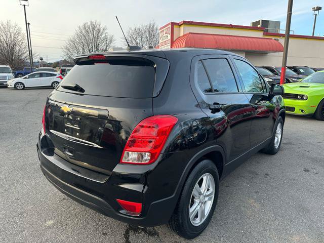 Used 2020 Chevrolet Trax LS w/ Tint and Cruise Package FWD image 5