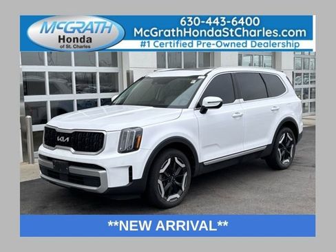 Used 2023 Kia Telluride EX w/ EX Captain's Chair Package image 1