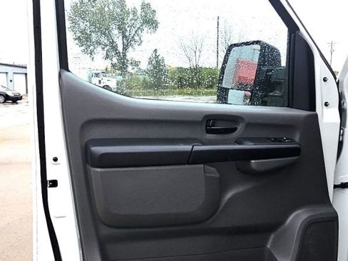 Used 2016 Nissan NV 2500 SL w/ Technology Package image 12