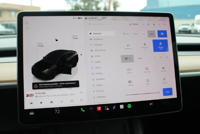 Used 2024 Tesla Model Y Performance AWD/4WD image 23