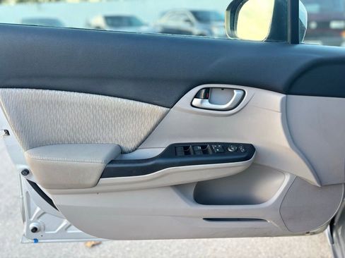 Used 2015 Honda Civic LX image 9