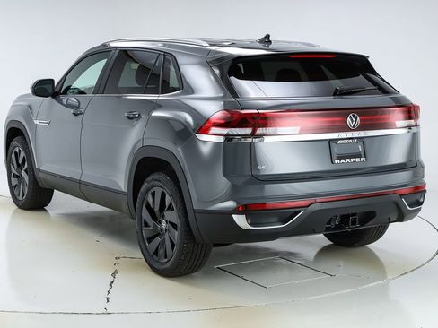 New 2026 Volkswagen Atlas Cross Sport SE image 7