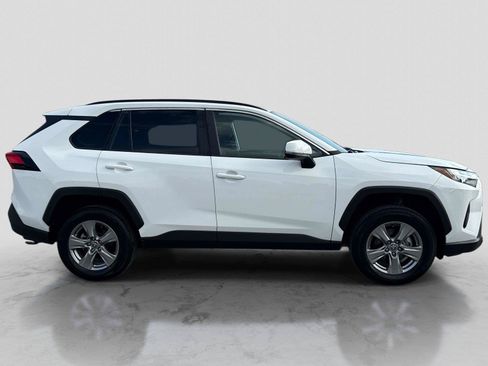 Used 2025 Toyota RAV4 XLE AWD/4WD image 4