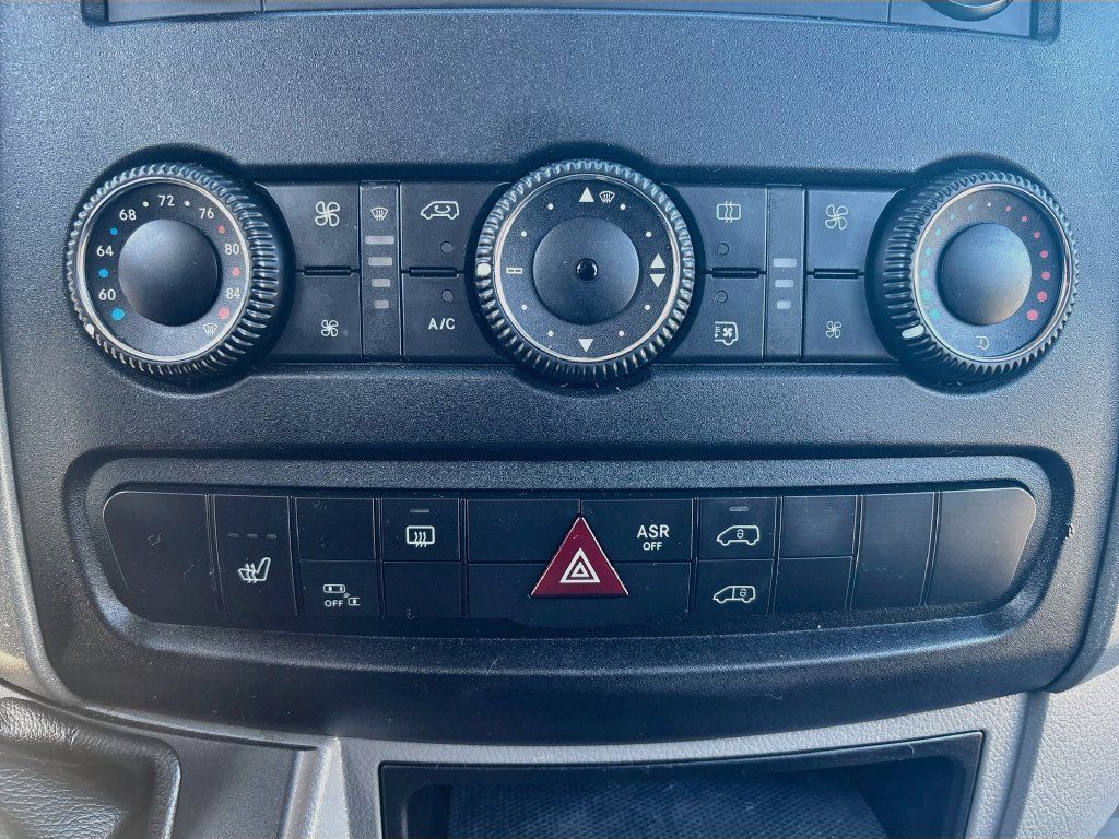 Used 2017 Mercedes-Benz Sprinter 3500 image 27