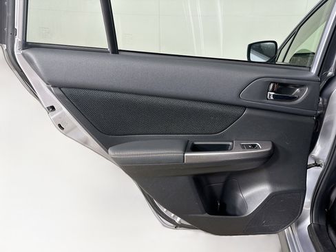 Used 2017 Subaru Crosstrek 2.0i Premium image 26