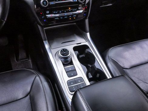 Used 2021 Ford Explorer Limited w/ Equipment Group 301A image 19