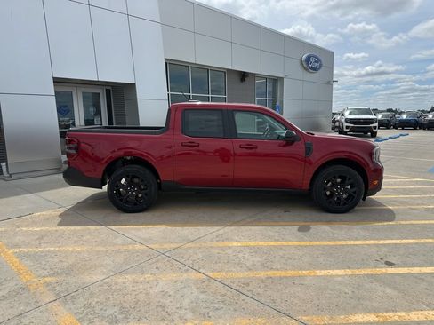 New 2026 Ford Maverick Lariat w/ Black Appearance Package AWD/4WD image 7