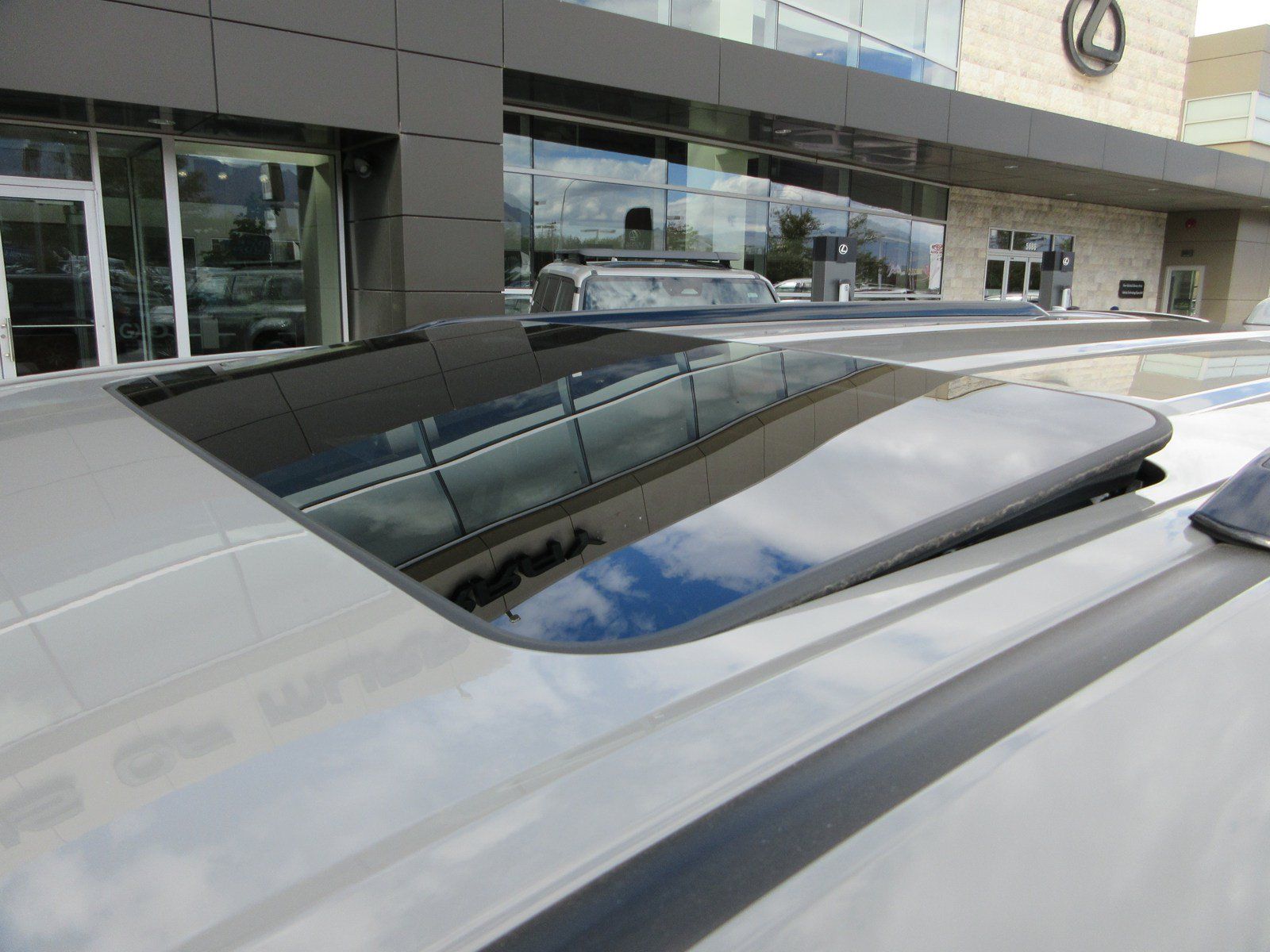 Used 2026 Lexus GX 550 w/ Cold Area Package AWD/4WD image 16