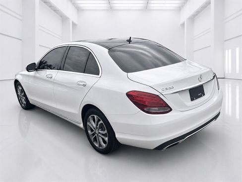 Used 2016 Mercedes-Benz C 300 4MATIC Sedan image 4