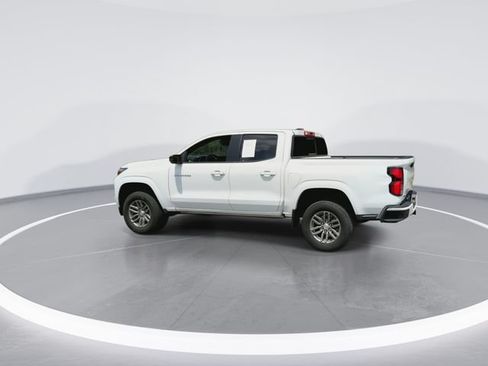 Used 2024 Chevrolet Colorado LT w/ LT Convenience Package III RWD image 8