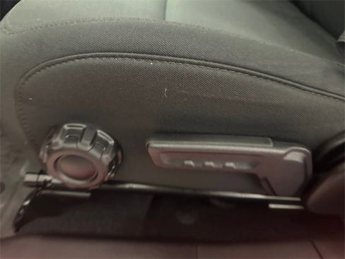 Used 2023 Jeep Gladiator Sport image 20