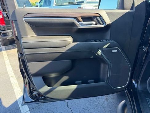 Certified 2024 Chevrolet Silverado 1500 LT Trail Boss w/ Convenience Package II AWD/4WD image 17