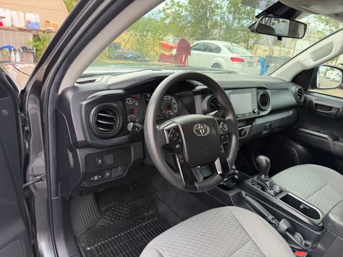 Used 2022 Toyota Tacoma SR AWD/4WD image 18