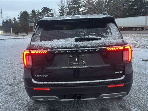 New 2025 Ford Explorer Active w/ Active Comfort Package image 28