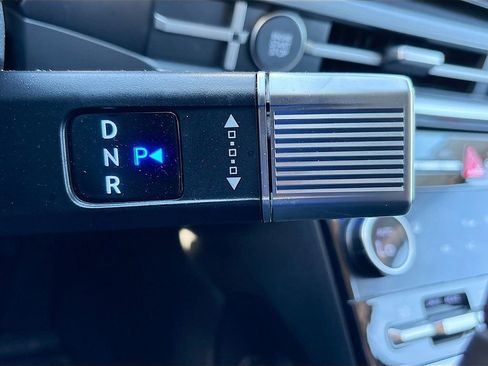 Used 2025 Hyundai Santa Fe XRT image 17