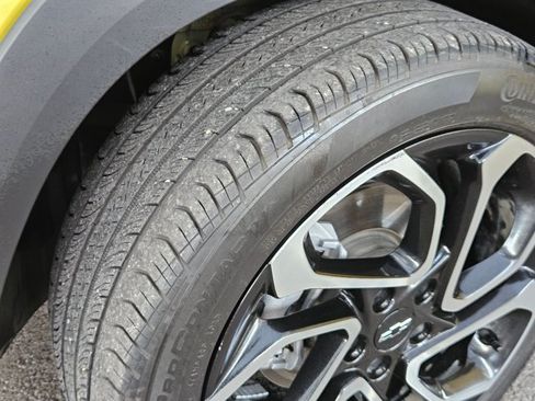 Used 2024 Chevrolet Trax RS w/ Driver Confidence Package FWD image 20