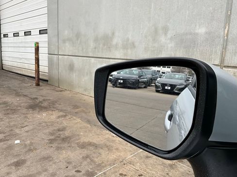 Used 2025 Nissan Versa SV image 18