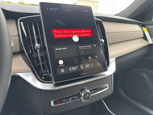 New 2026 Volvo XC90 B6 Plus w/ Protection Package Premier image 15