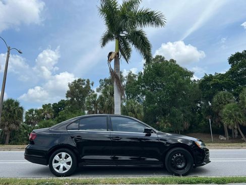 Used 2017 Volkswagen Jetta S FWD image 7