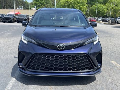 Certified 2026 Toyota Sienna XSE image 2