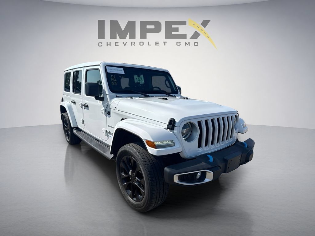 Used 2023 Jeep Wrangler Unlimited Sahara w/ Cold Weather Group AWD/4WD image 7