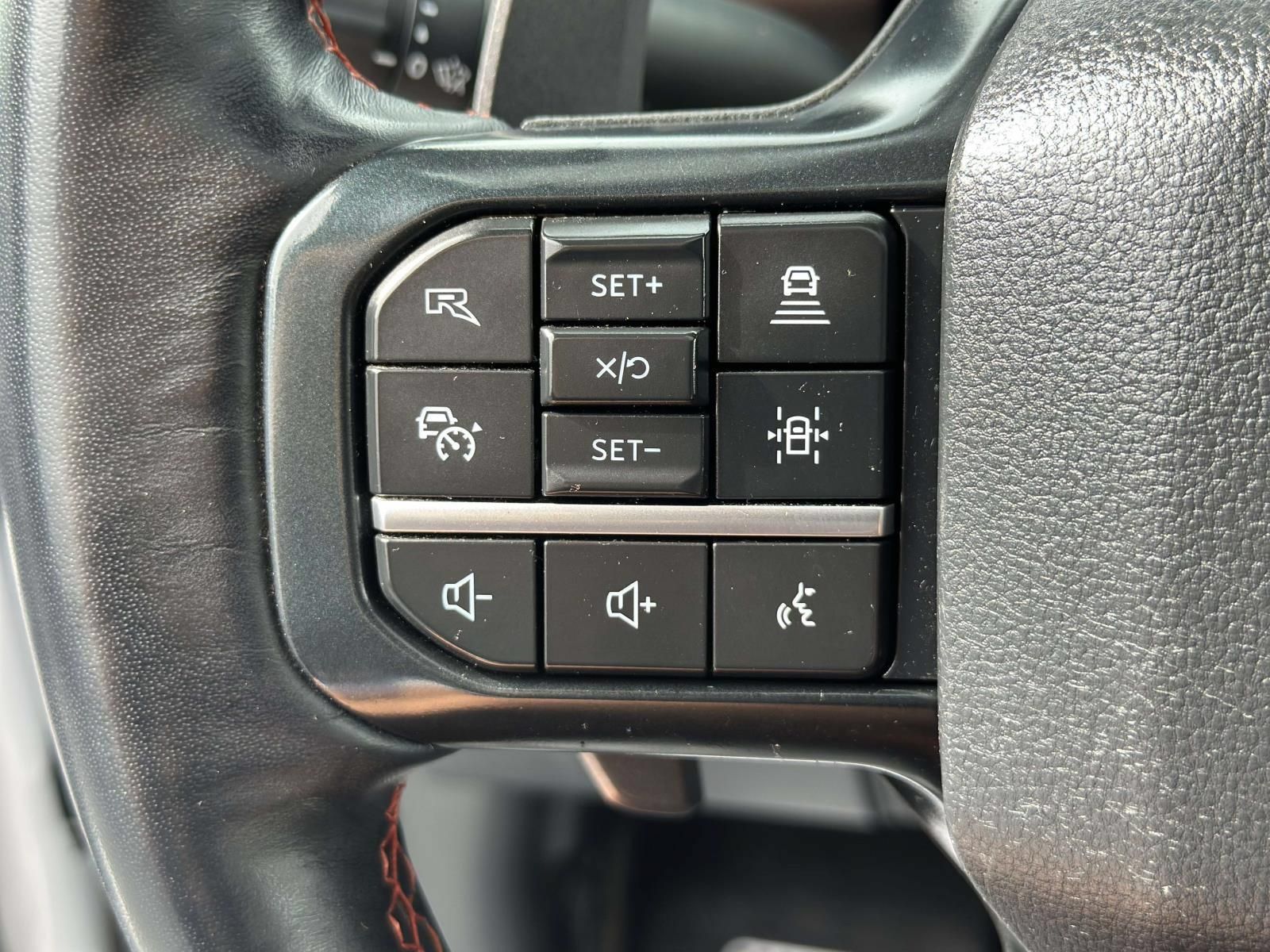 Used 2025 Ford F150 Raptor AWD/4WD image 17