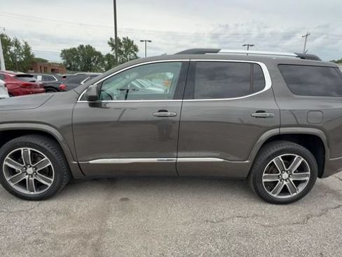 Used 2019 GMC Acadia Denali AWD/4WD image 5