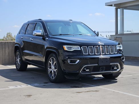Used 2019 Jeep Grand Cherokee Overland AWD/4WD image 10
