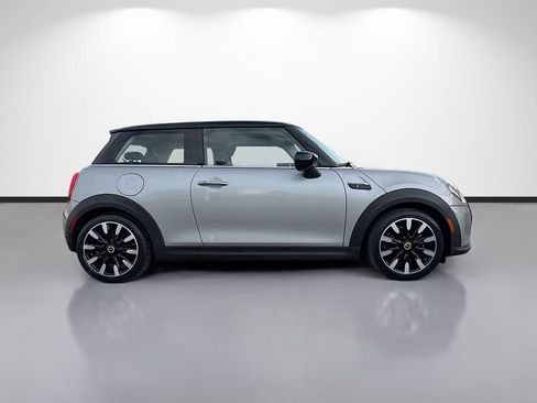 Used 2024 MINI Cooper SE image 2