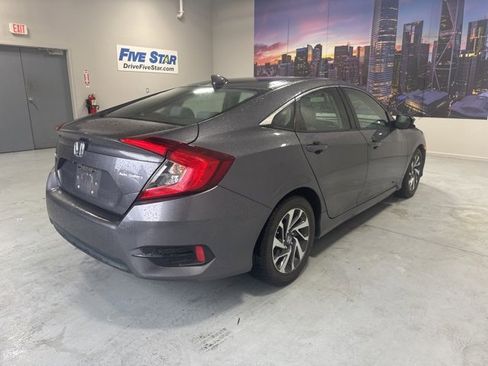 Used 2018 Honda Civic EX image 5