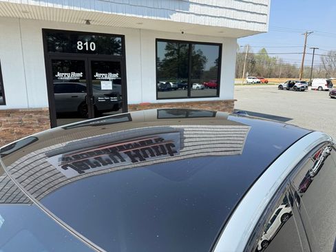 Used 2023 BMW 760i xDrive w/ Parking Assistance Package image 12