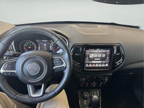 Used 2018 Jeep Compass Limited AWD/4WD image 19